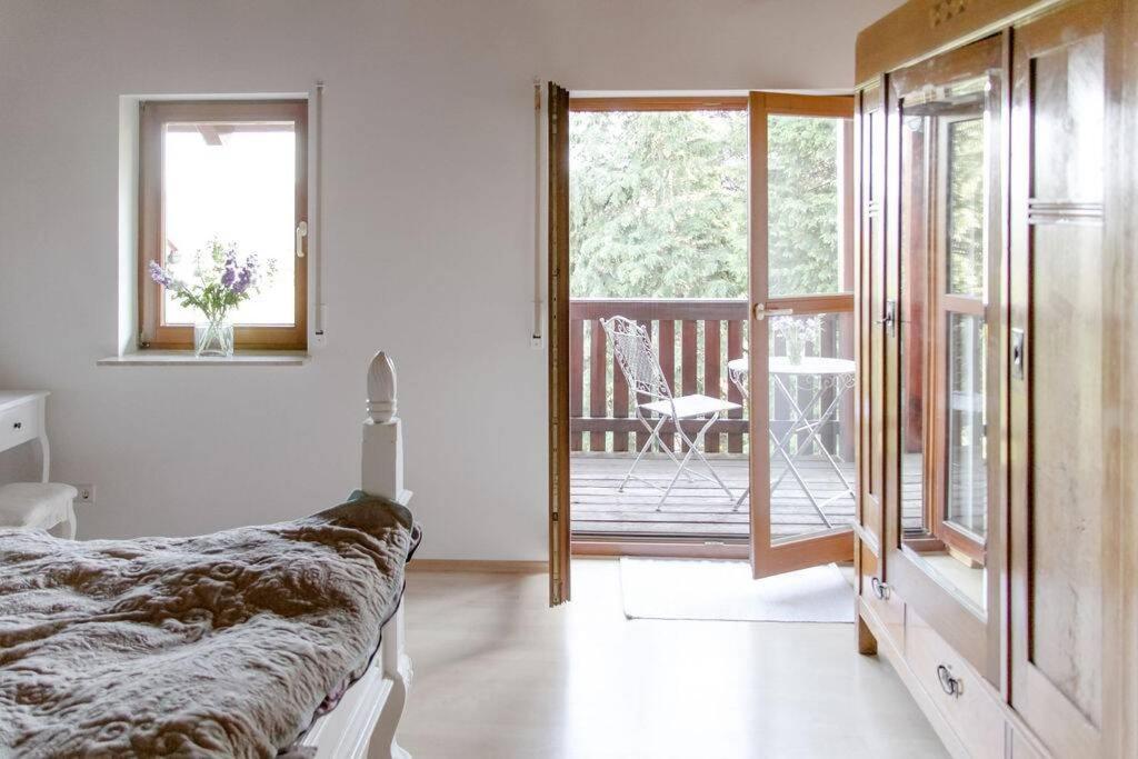 4-Zimmer-Ferienwohnung Waldbluemle ドーベル エクステリア 写真