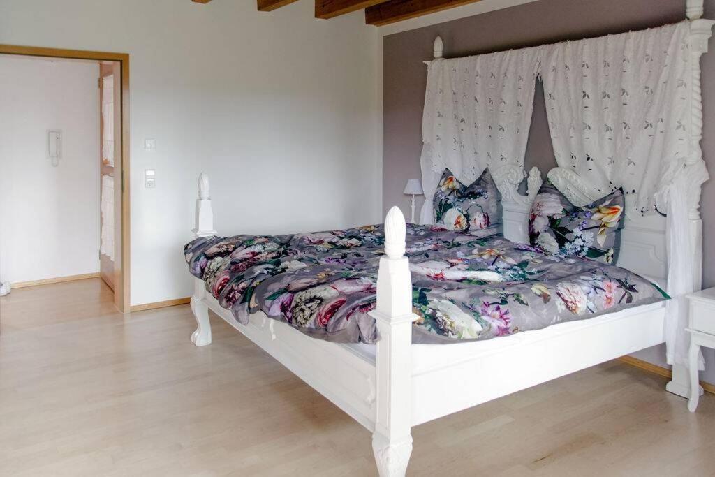 4-Zimmer-Ferienwohnung Waldbluemle ドーベル エクステリア 写真